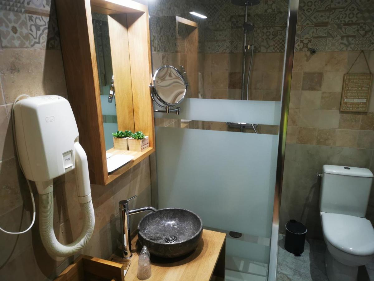 Il Etait 1 Fois Hotel Piolenc Екстериор снимка